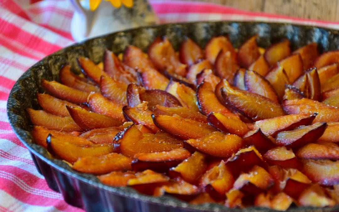 Crostata di prugne fresche per prolungare l’estate